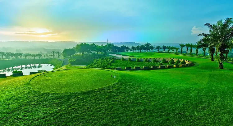 Sân Golf Long Thành - Sân ngoại ô thoáng đãng, nghỉ dưỡng tiện lợi