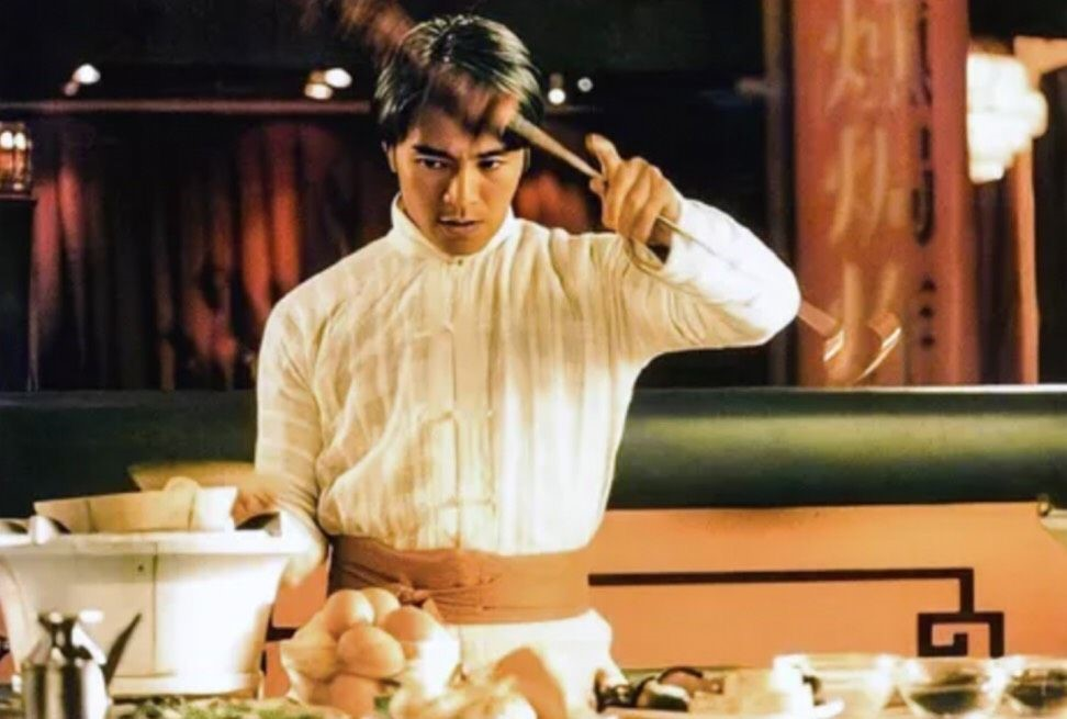 "Thực Thần" kể về một bậc thầy ẩm thực kiêu ngạo, sau khi bị phản bội đã mất tất cả danh vọng và quyền lực