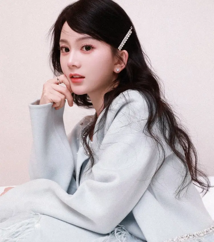 Mã Thu Nguyên là một trong những ngôi sao hàng đầu và có sức ảnh hưởng lớn nhất của dòng phim ngắn Trung Quốc hiện nay