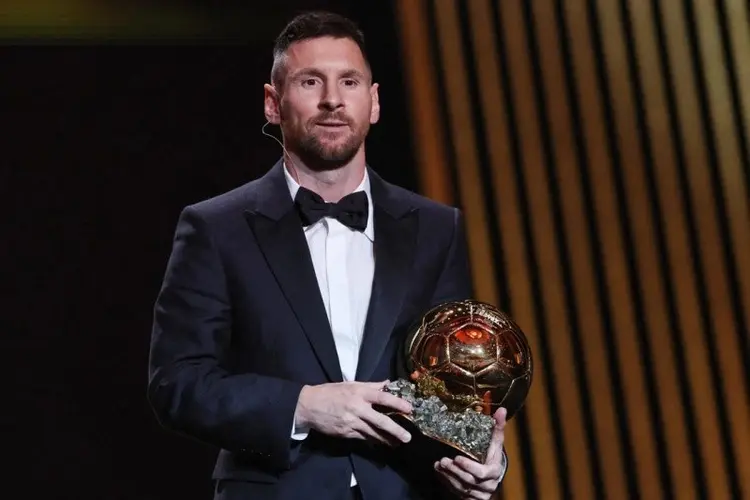 Messi nhận nhiều giải thưởng cá nhân “vô tiền khoáng hậu” trong sự nghiệp lừng lẫy của mình