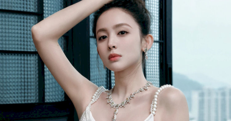 Cổ Lực Na Trát - "Tiên nữ Tân Cương" với vẻ đẹp sắc sảo