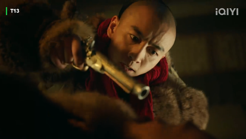 Thay vì ngoan ngoãn chết ngộp trong bẫy, Bình Nguyên cho thấy bản lĩnh của mình