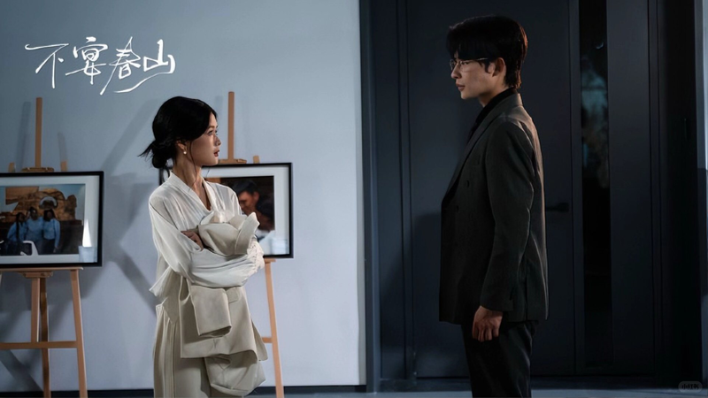 Ánh trăng năm xưa quay về, liệu có còn soi sáng con đường hiện tại?