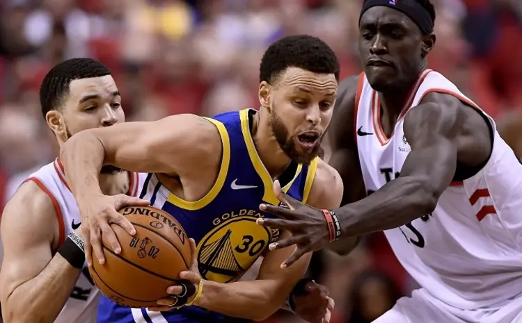 Kỹ thuật phòng ngự (Defense) và Stealing (cướp bóng)