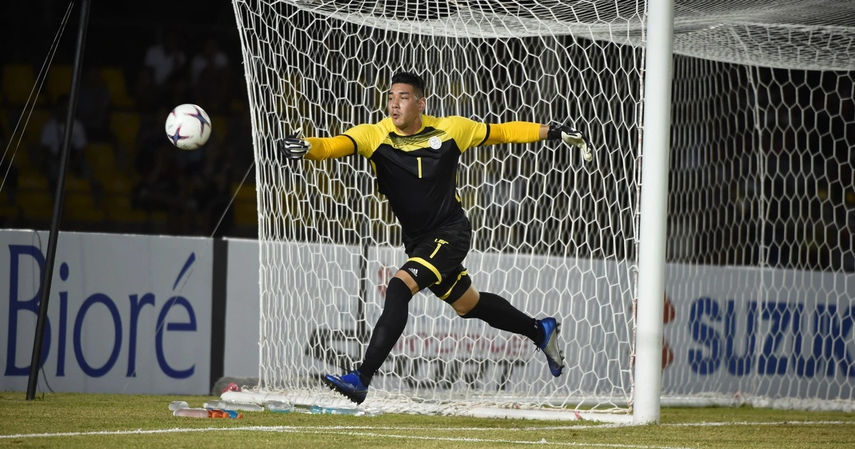 Neil Etheridge của Philippines là cầu thủ xuất sắc với nhiều trận giữ sạch lưới cho đội nhà