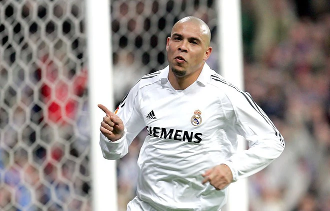 Ronaldo Nazário "người ngoài hành tinh" đã để lại nhiều ấn tượng trong màu áo Real Madrid