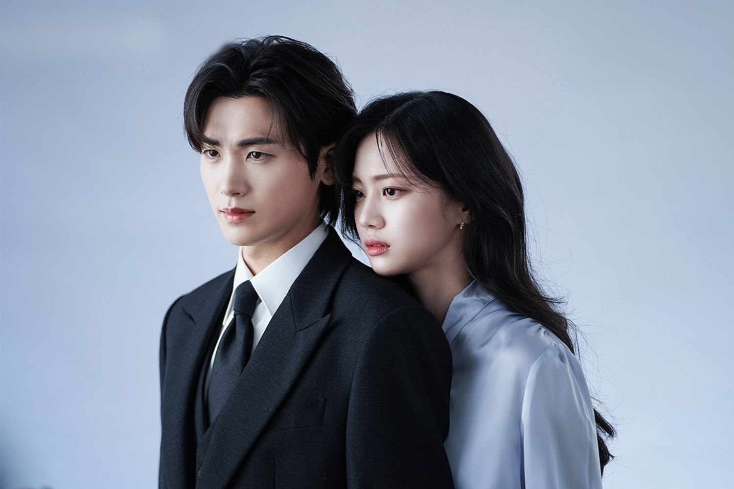 Điểm đặc biệt của phim nằm ở cách khai thác mối liên kết nguy hiểm giữa gia tộc tài phiệt Daesan và giới chính trị