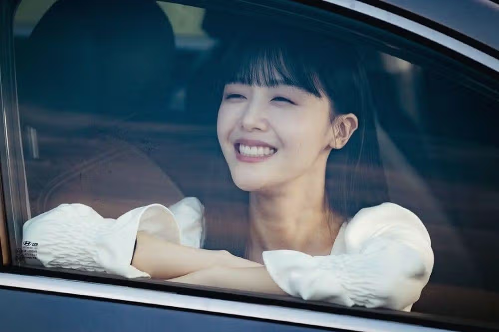 Minah thành công lấn sân sang mảng diễn xuất với nhiều vai diễn thành công