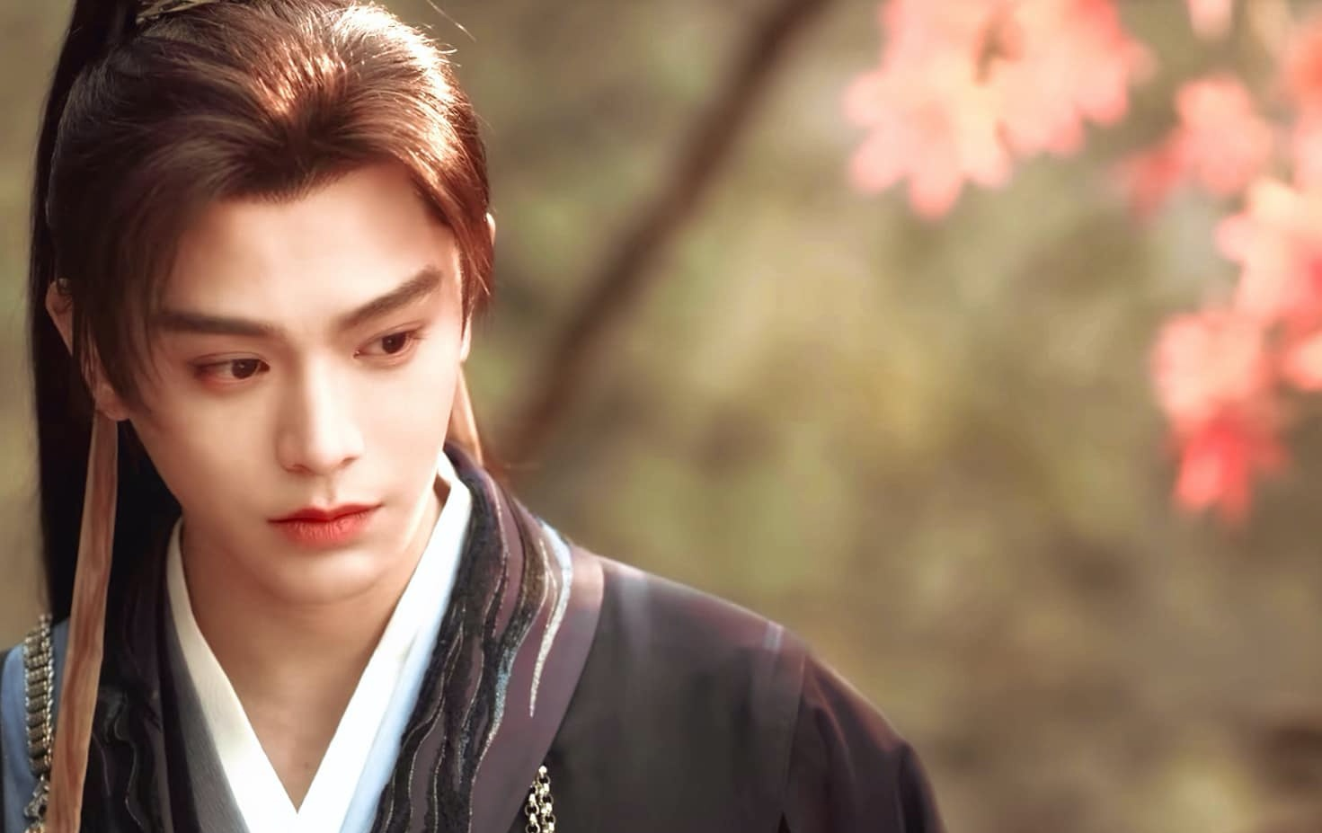 Đinh Vũ Hề trong vai Mộ Thanh/Mộ Tử Kỳ - "Vĩnh Dạ Tinh Hà" (2024)