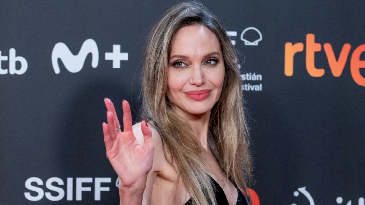 Angelina Jolie - Biểu tượng nhân đạo và ngôi sao hành động