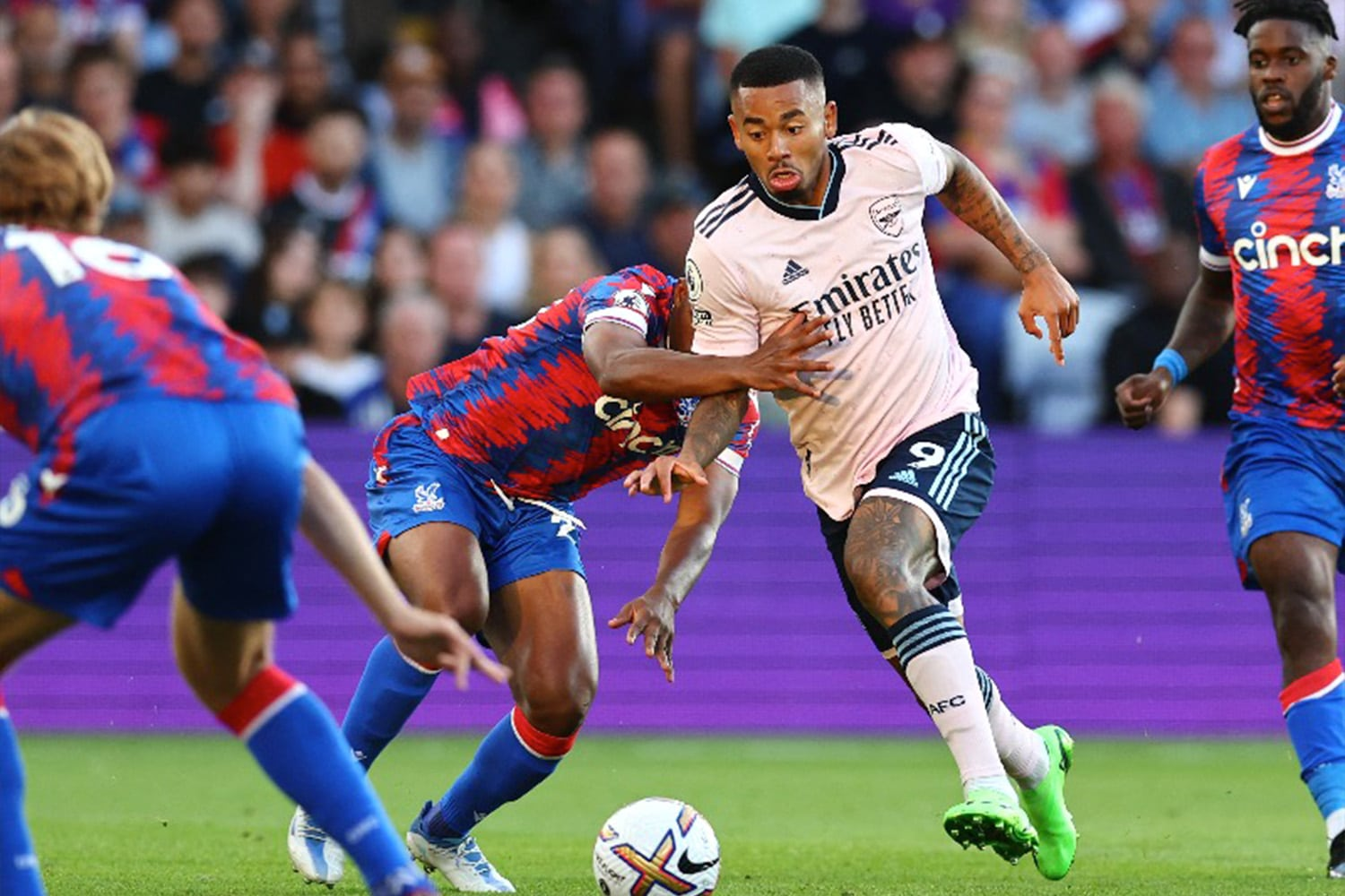 Thống kê Ngoại Hạng Anh mùa giải 2025/26 đang diễn ra