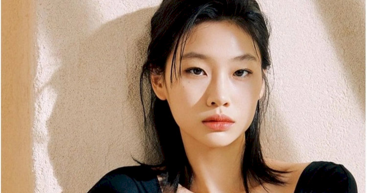 Từ sàn catwalk đến Hollywood, cô gái Hàn làm nên kỳ tích.