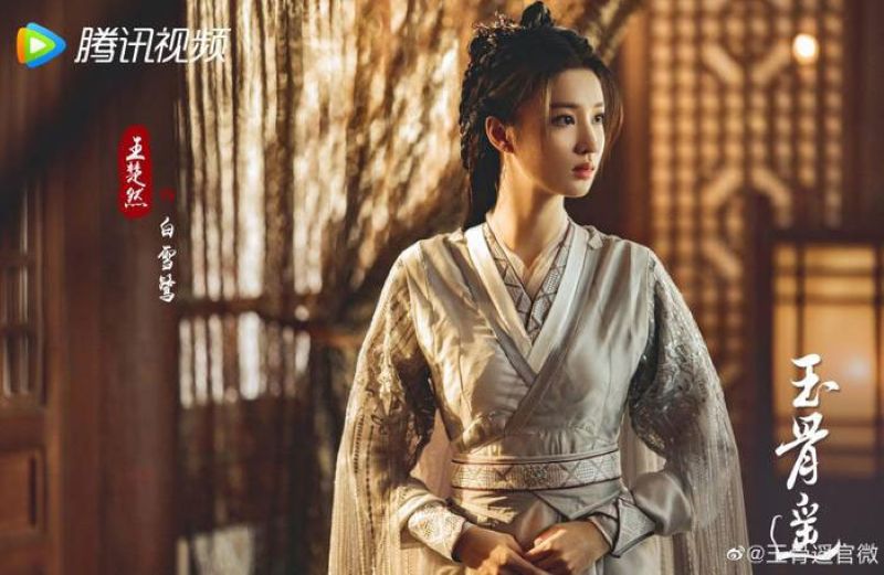 Một đời chờ đợi, chỉ đổi lấy một ánh nhìn nơi tuyết phủ vạn dặm
