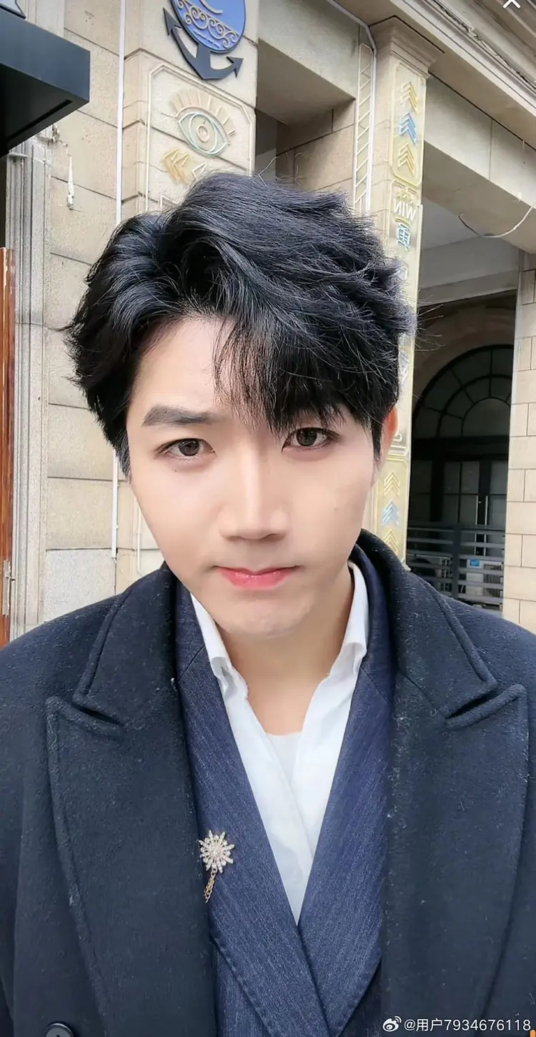 Trương Bắc Tích cao ráo, lịch lãm, diễn xuất đa dạng và tinh tế trong các vai nam chính phim ngắn.