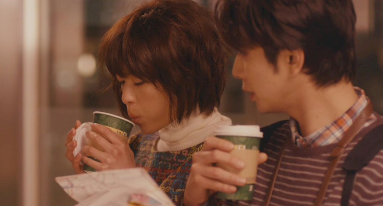 Bộ phim là câu chuyện về sự chờ đợi, hy sinh và mong ước được bên nhau dù chỉ trong khoảnh khắc