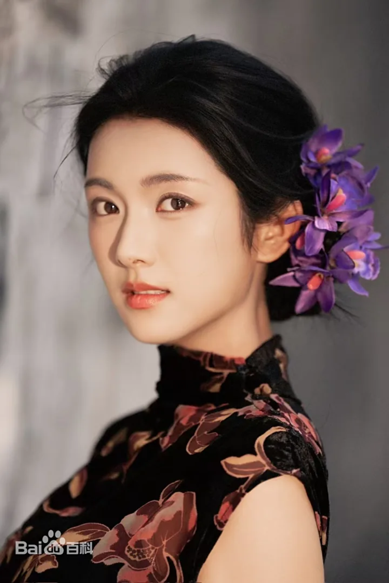 Lư Lộc Lộc - "Nữ hoàng hài hước" của Cbiz.