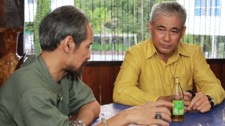 Bí mật tam giác vàng (2013)