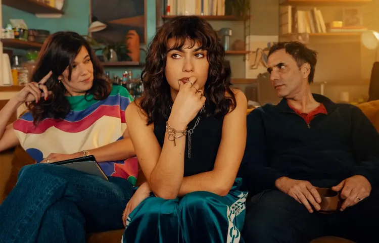 Mỗi lần hóa thân là một mảnh ghép ký ức, hé lộ sự thật và cơ hội để Léa thay đổi số phận, cứu lấy người đã chết