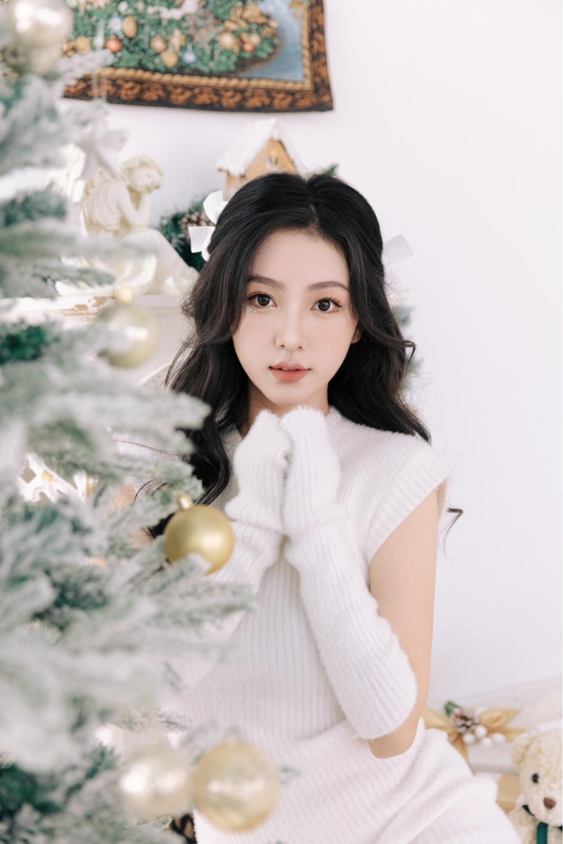 Chu Mạt Nhan sở hữu nhan sắc xinh đẹp, thần thái cuốn hút