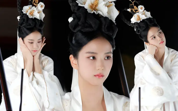 Jisoo nhận được nhiều lời khen với cameo tiên nữ trong “Thanh gươm trừ tà”.