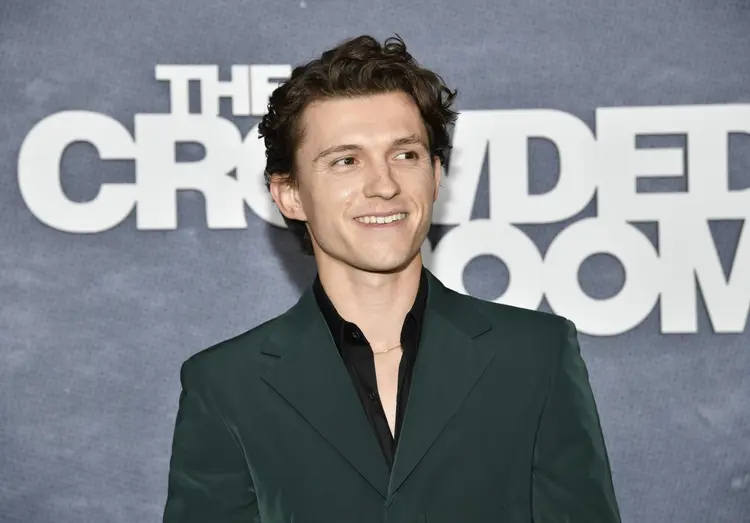 Tom Holland - Nam diễn viên Hollywood điển trai với diễn xuất đầy ấn tượng.