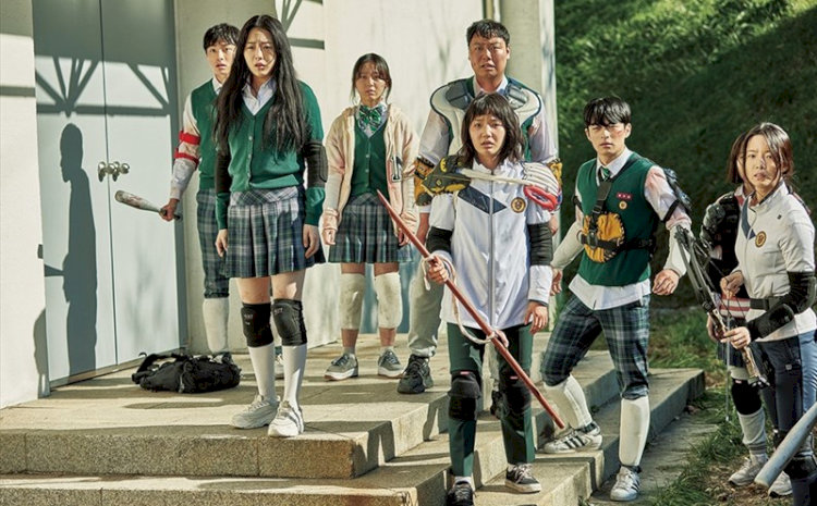 “Ngôi Trường Zombie” kể câu chuyện về một ngôi trường trung học biệt lập ở vùng nông thôn, nơi các học sinh bị gửi đến để “cải tạo” hành vi