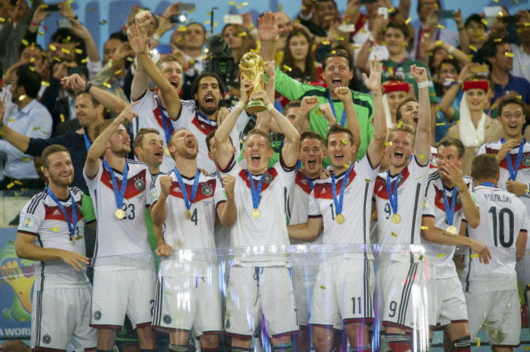 Đội tuyển quốc gia Đức với niềm vui hân hoan khi giành ngôi vương tại World Cup 2014