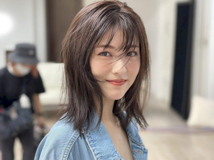 Hamabe Minami – hiện thân của vẻ đẹp thanh xuân trong sáng và cảm xúc tinh tế.