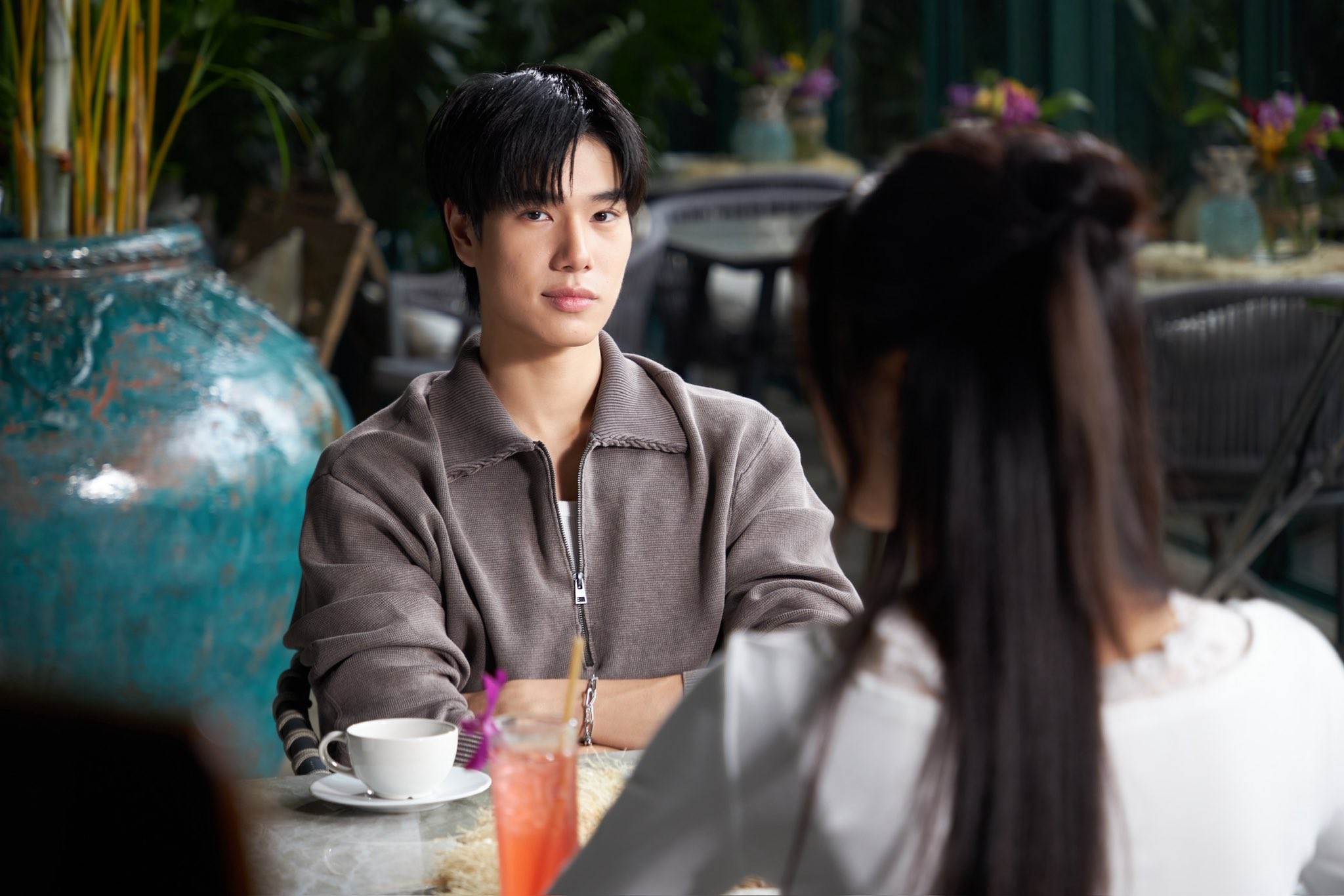 Phuwin Tangsakyuen là nam diễn viên nổi tiếng và tài năng của làng giải trí Thái Lan