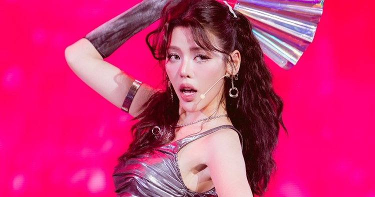 Muộii - giọng ca Gen Z với cá tính âm nhạc độc đáo, là thành viên đội "Đôi mắt" tại Em Xinh Say Hi nhưng đã dừng chân ở Live Stage 3.