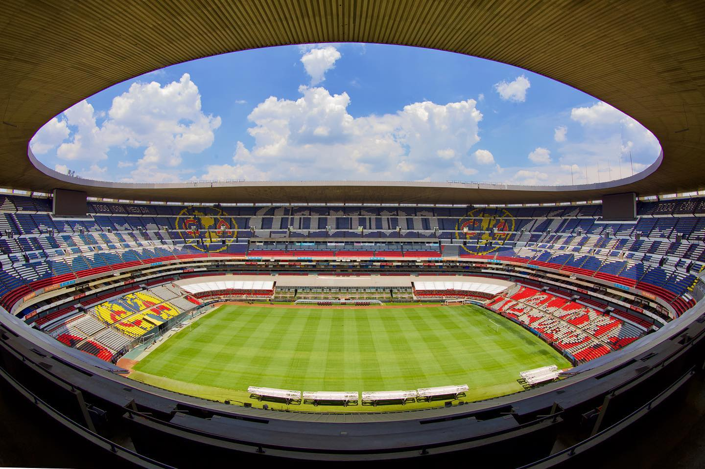 Sân vận động Estadio Azteca