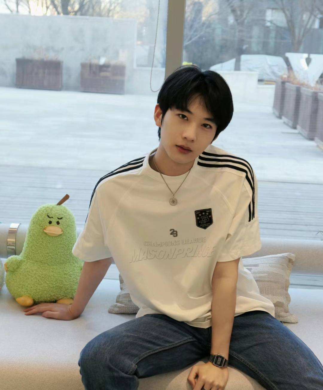 Tiêu Văn Vũ sở hữu gương mặt với ngũ quan tinh tế và chiều cao nổi bật 1m87