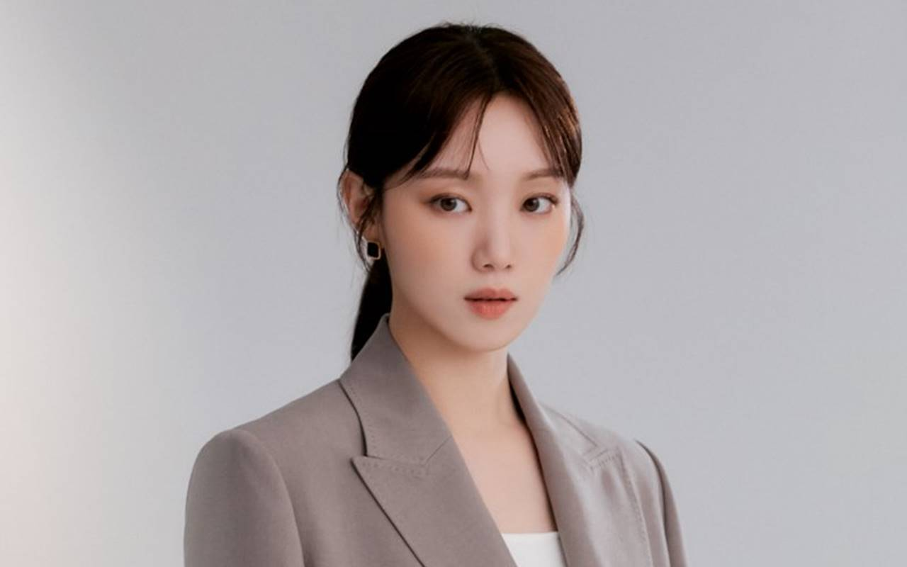 Nữ diễn viên xinh đẹp Lee Sung Kyung