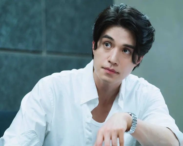 diễn viên Lee Dong Wook