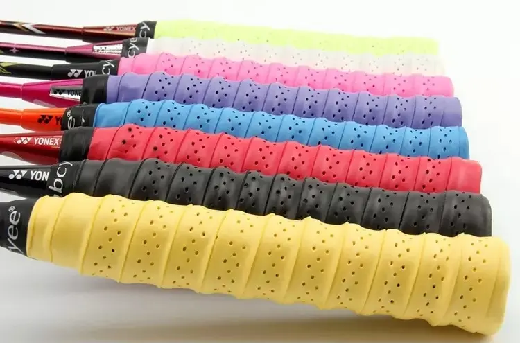 Bạn cần chọn dây quấn cán vợt cầu lông phù hợp để tối ưu hóa cảm giác cầm cũng như sự thoải mái khi chơi