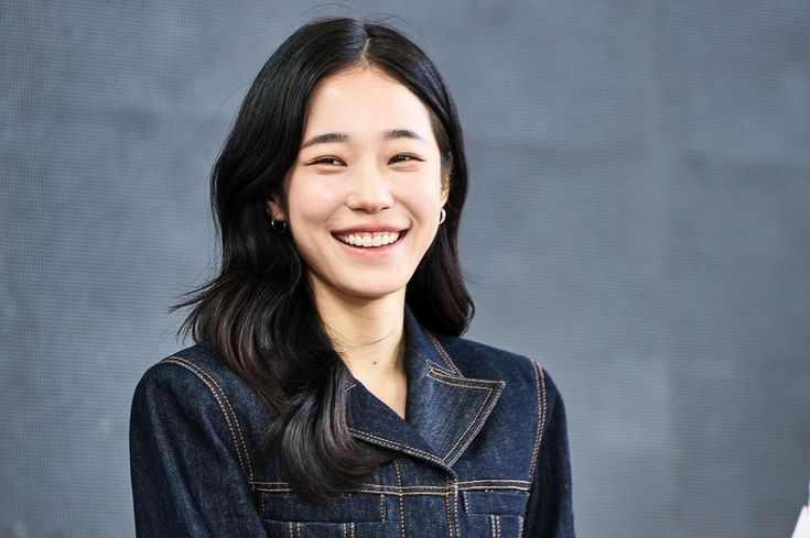 Nữ diễn viên Roh Yoon Seo