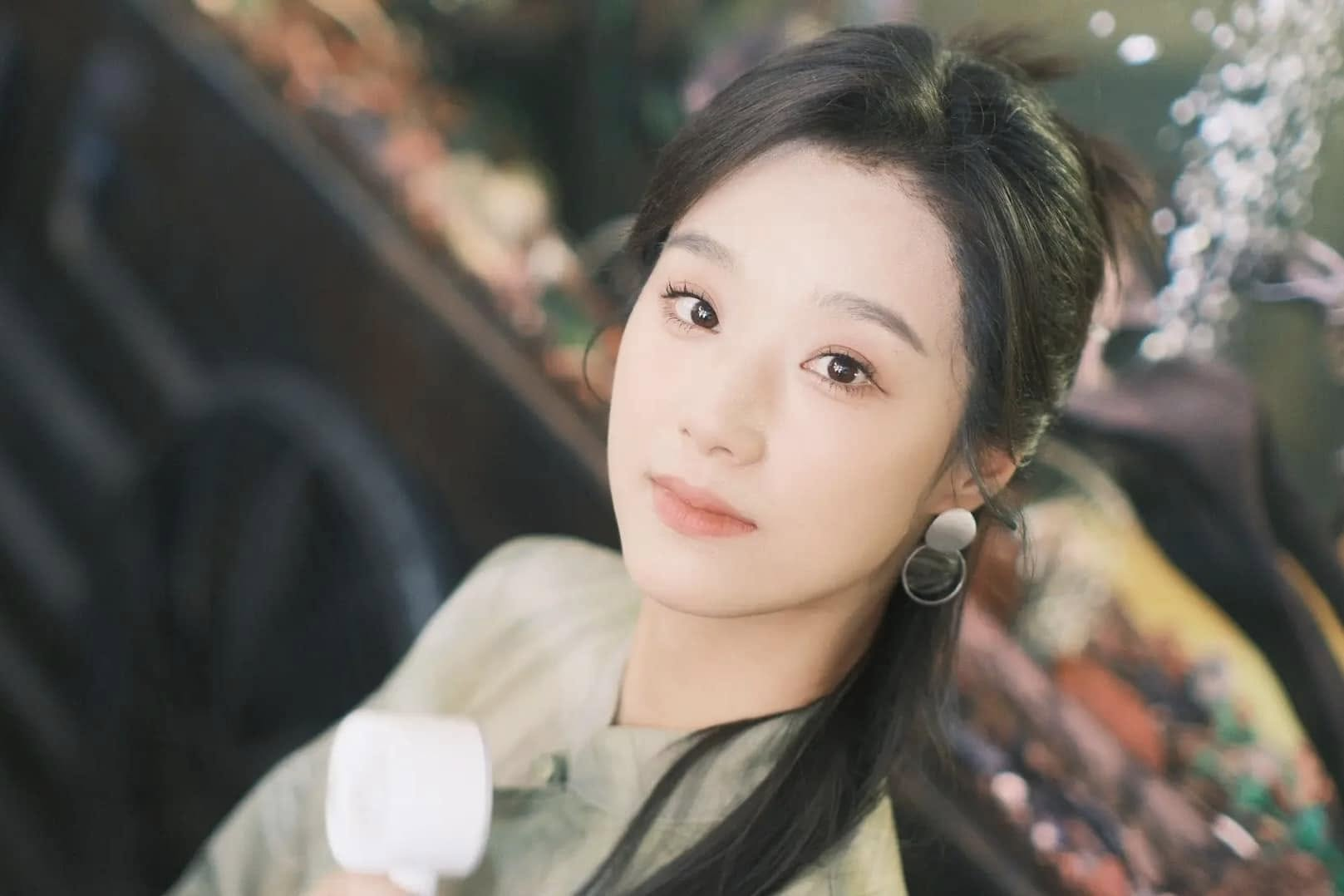 Vương Tiểu Ức vẫn trở thành "nữ thần" trong lòng khán giả nhờ sức hút riêng biệt trong lĩnh vực phim ngắn