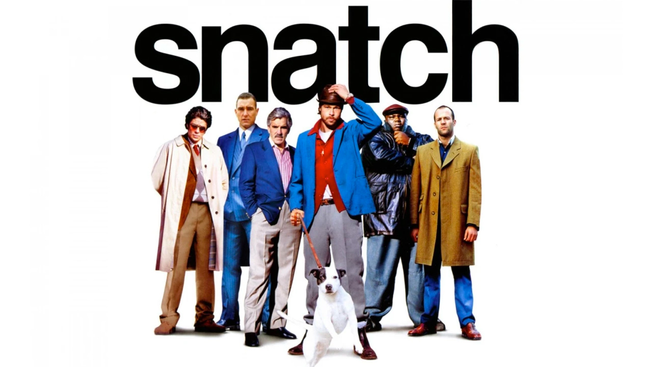 "Giật cướp" là tác phẩm kinh điển của Guy Ritchie, đan xen câu chuyện thế giới ngầm London xoay quanh viên kim cương bị đánh cắp.