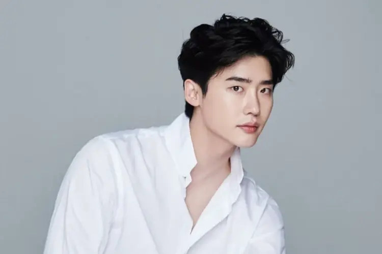 diễn viên lee jong-suk