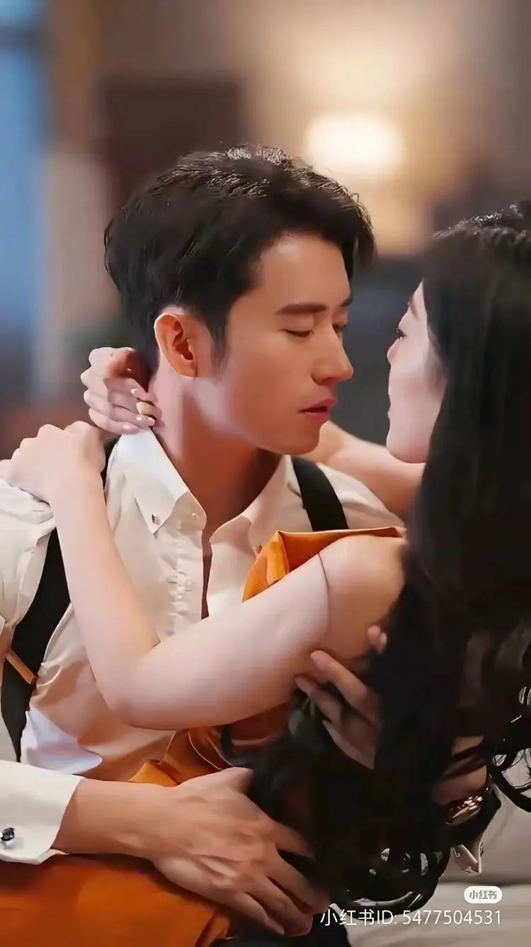 Trong “Tổng Tài Khó Chiều”, Vương Đạo Thiết vào vai một vị tổng tài nổi tiếng là khó tính và nguyên tắc