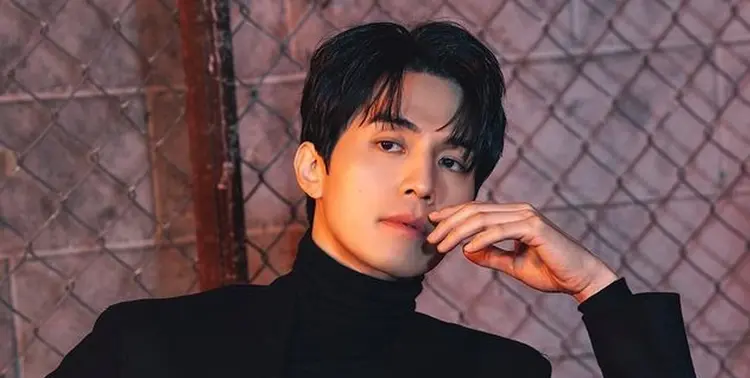 Diễn viên Lee Dong Wook