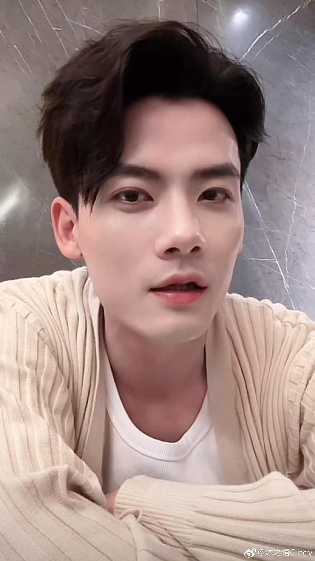 Nam diễn viên điển trai Trần Cương