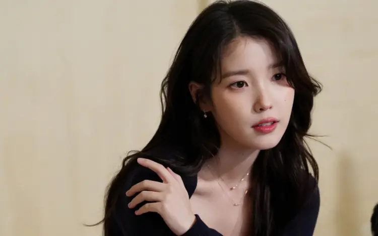 Nữ diễn viên, ca sĩ IU