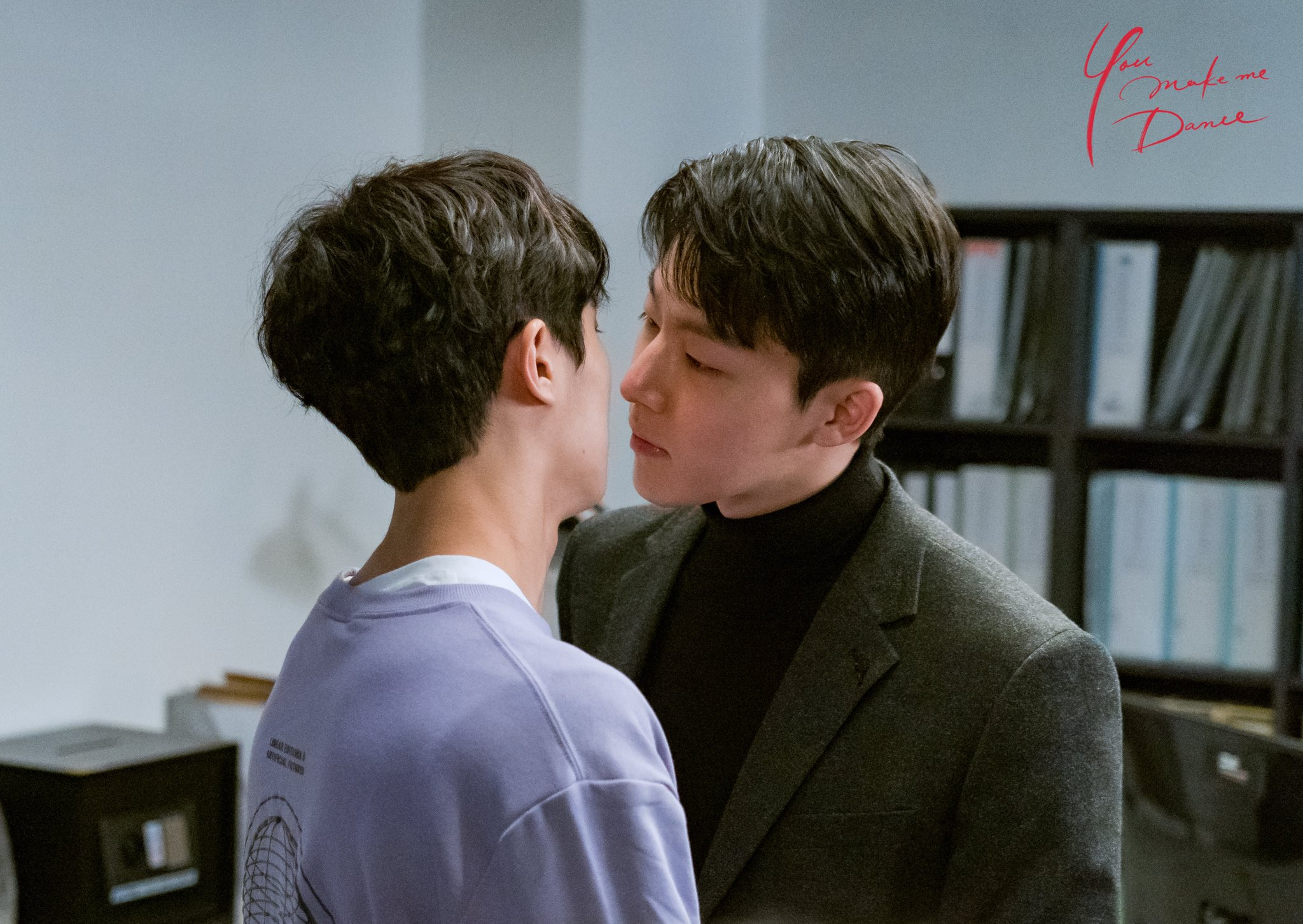 Bộ phim khai thác tinh tế hành trình vượt qua tổn thương, khắc họa thông điệp về sự dũng cảm sống đúng với bản thân