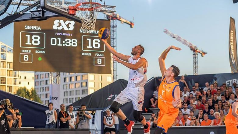 Nếu kết thúc 4 hiệp mà hai đội hòa điểm, trận đấu sẽ bước vào hiệp phụ (overtime)