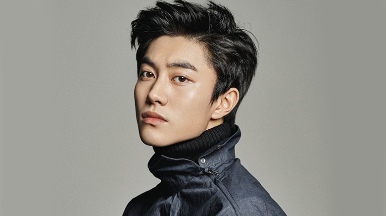 Kwak Dong Yeon xuất phát điểm là một thực tập sinh âm nhạc, sau đó rẽ hướng sang diễn xuất