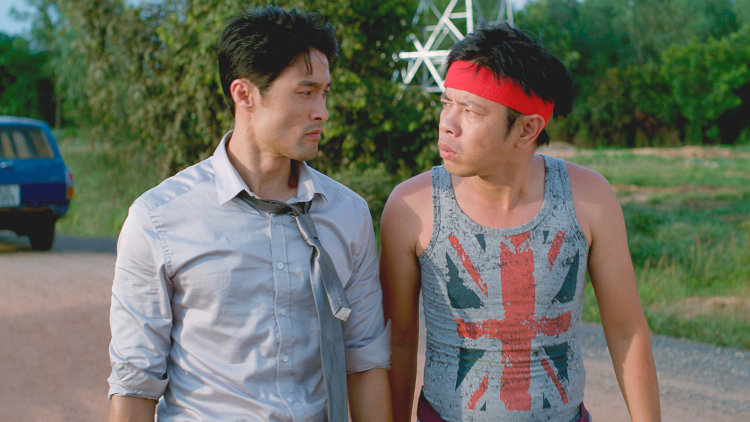 Ảnh phim sử dụng màu sắc tươi sáng, cảnh quay phong phú trên khắp cung đường Việt Nam, mang tinh thần phóng khoáng và vui nhộn.