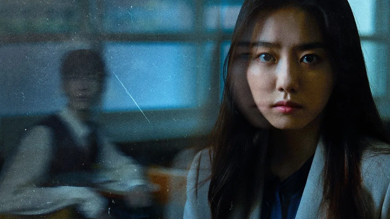 Phim gây ấn tượng bởi mạch truyện nhanh, không khí u ám, phản ánh nỗi sợ bạo lực học đường