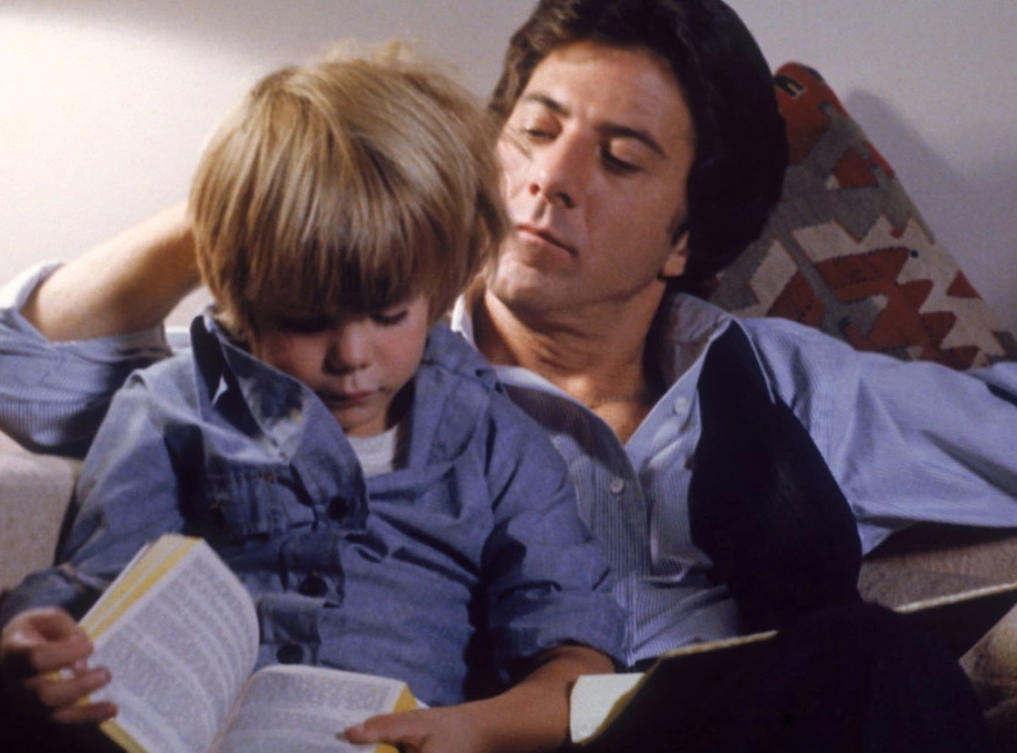 Gà trống nuôi con