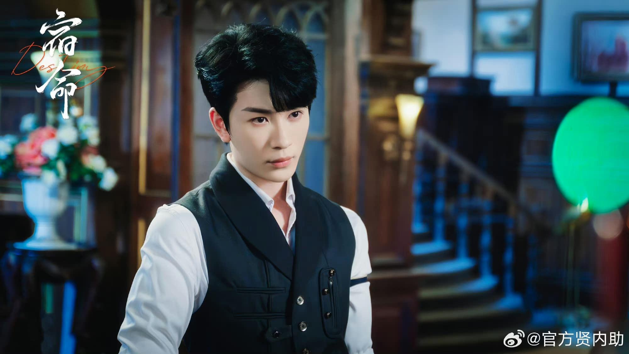 Nghiên Tử Hiền - Nam thần phim ngắn Trung Quốc "cân" mọi vai diễn từ tổng tài đến cổ trang